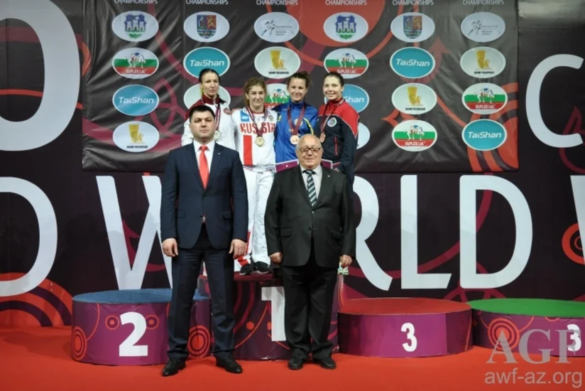 Azərbaycanın qadın güləşçisi Avropa çempionatında bürünc medal qazanıb - VİDEO
