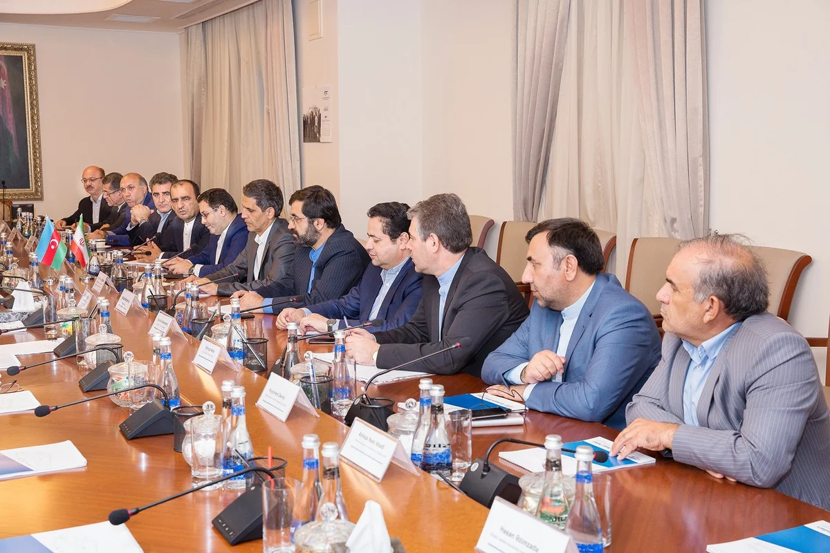 “Azərbaycan Dəmir Yolları”nın sədri  İrandan gələn nümayəndə heyəti ilə görüşüb