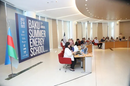 17-ci Bakı Yay Enerji Məktəbinin açılış mərasimi keçirilib