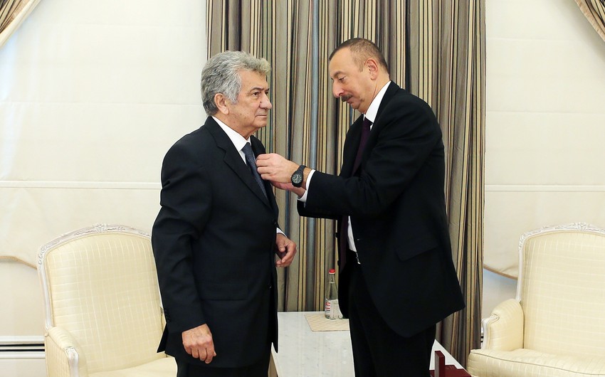 Prezident İlham Əliyev Rauf Abdullayevə “İstiqlal” ordenini təqdim edib - YENİLƏNİB
