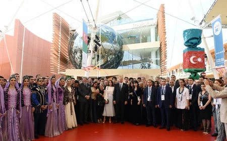 İlham Əliyev “Milan Expo 2015” sərgisində dövlət bayraqlarının qaldırılması mərasimində iştirak edib
