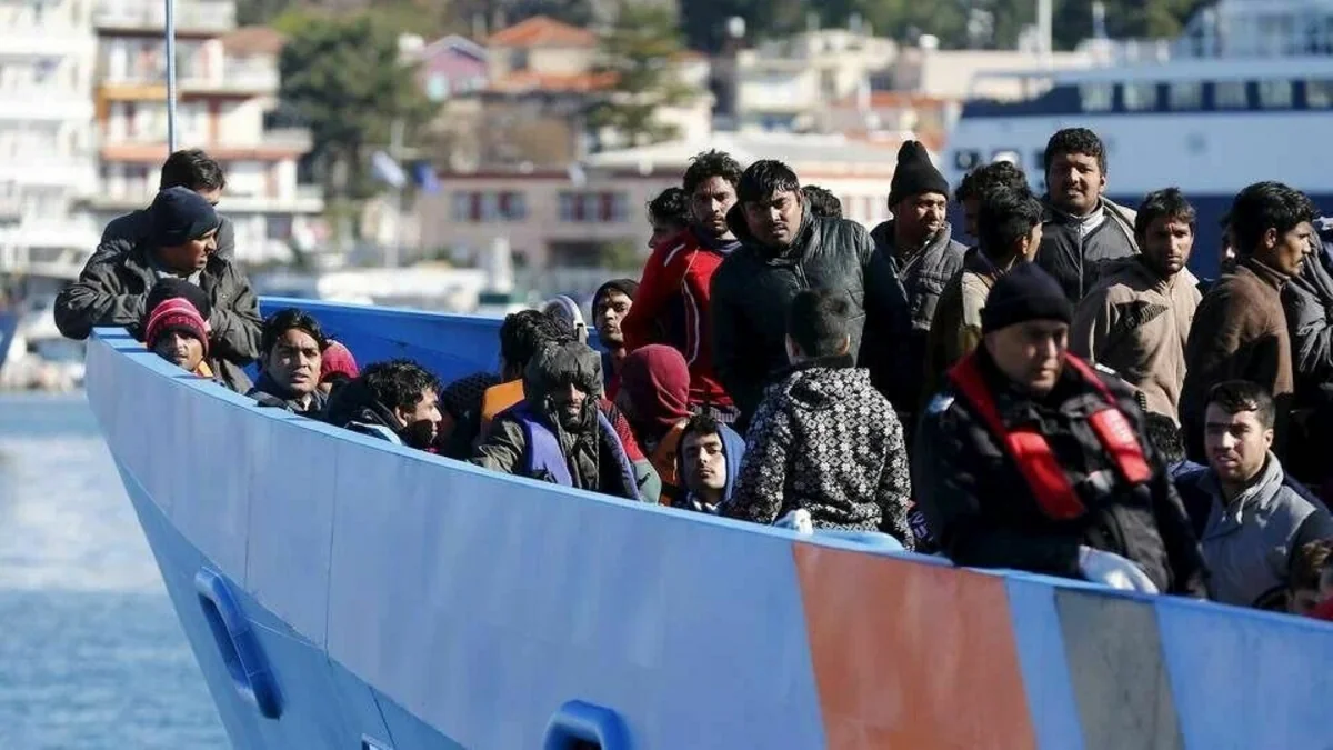 At least 29 African migrants die when two boats sink off Tunisia