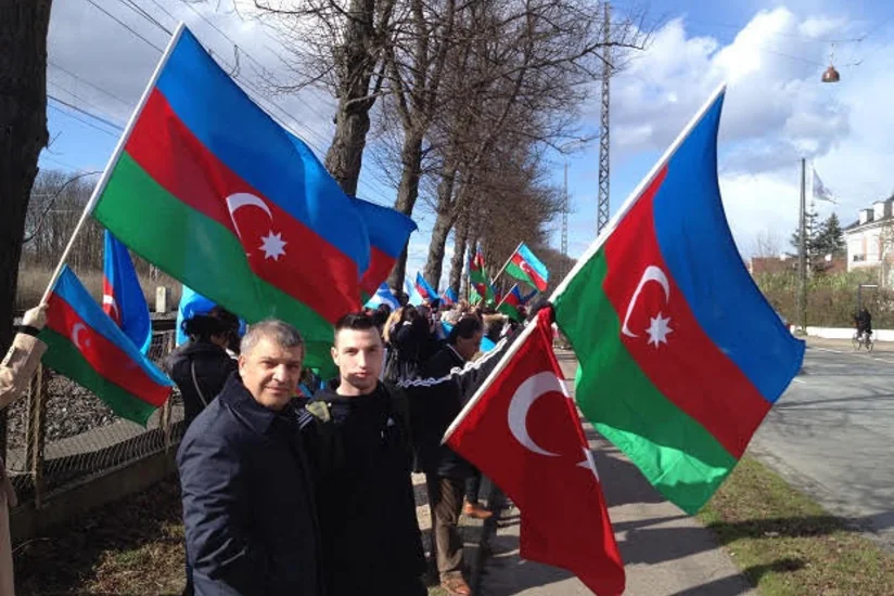 ​Kopenhagendə Ermənistan səfirliyi qarşısında etiraz aksiyası keçirilib - FOTO
