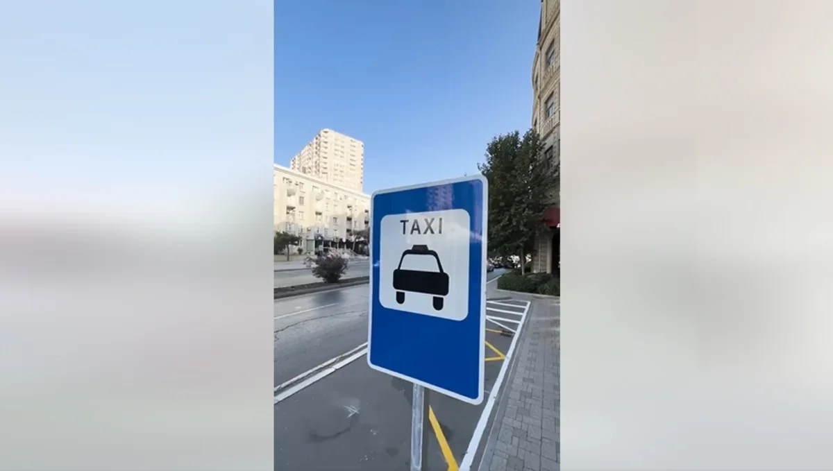 Bakının Tbilisi prospektində yeni taksi duracaqları yaradılıb