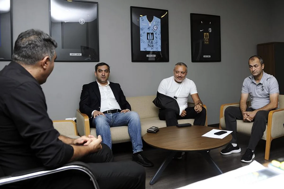 PFL və Səbail klubunun rəhbərliyi arasında görüş keçirilib