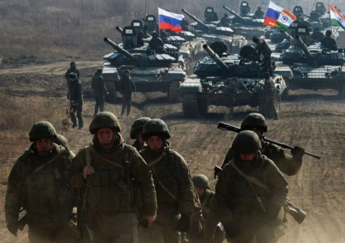 Начались крупнейшие в современной истории России учения с участием 300 тысяч военных