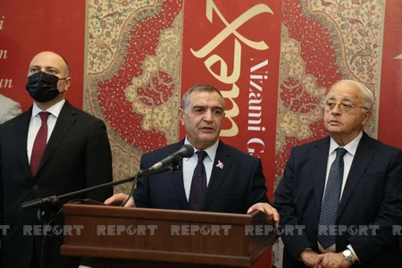 “Nizami Gəncəvi. Xəmsə” kitabının təqdimatı keçirilib