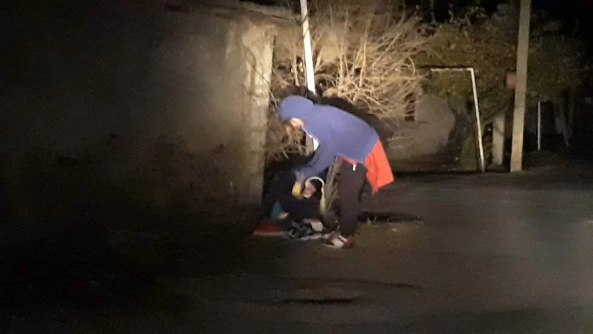 Tovuzda ananın azyaşlı övladını küçəyə atması ilə bağlı araşdırmalara başlanılıb
