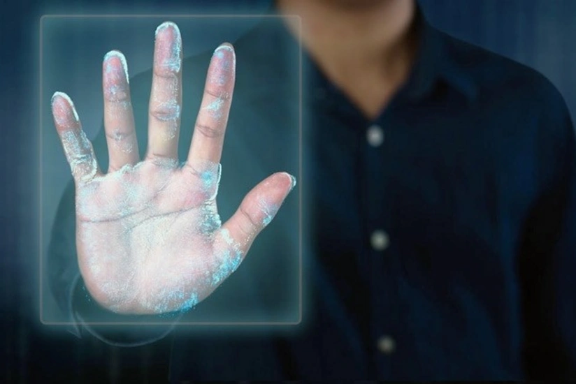 Çində insanı əlindəki damarlardan tanıyan sistem ixtira olunub