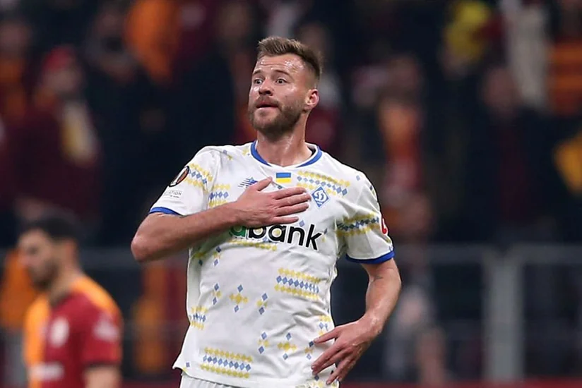 Ukraynalı məşhur futbolçu növbəti mövsümün sonunda karyerasını bitirəcəyini açıqlayıb
