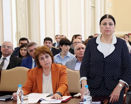 AMEA Rəyasət Heyəti aparatının şöbələrinin Əsasnamələri təsdiq edilib