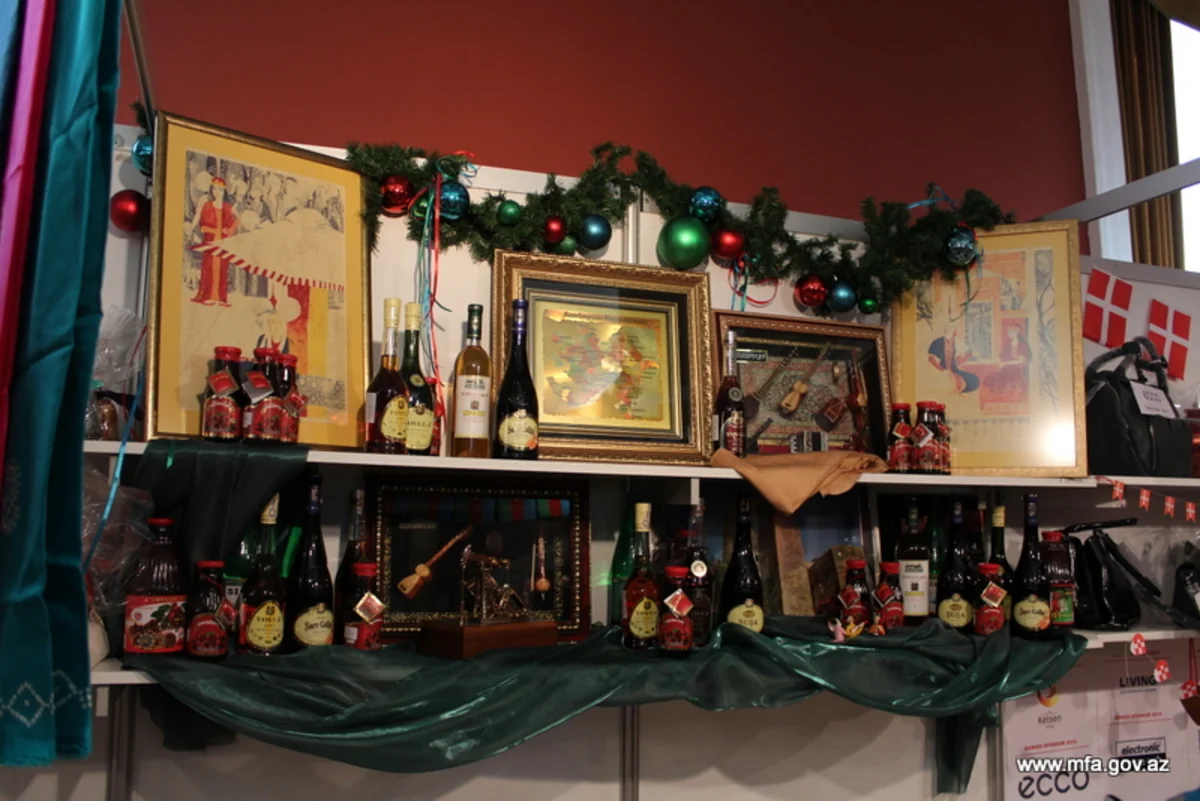 Azərbaycanın Litvadakı  səfirliyi 12-ci Beynəlxalq milad xeyriyyə yarmarkasında iştirak edib