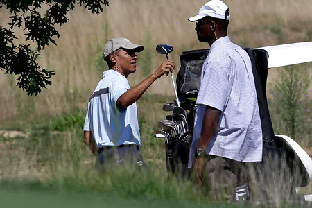 Barak Obama öz məzuniyyətini necə keçirir? - FOTO