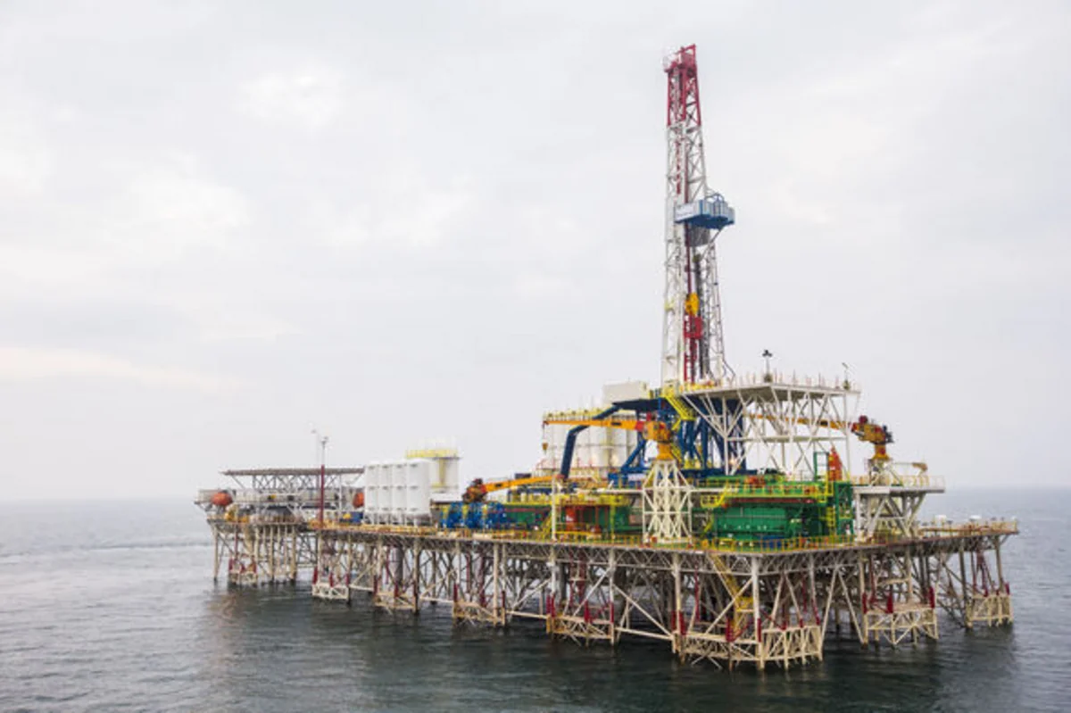 ​SOCAR-AQŞ Günəşli yatağında yeni istismara verilmiş özüldən ilk quyu tikintisini başa çatdırıb
