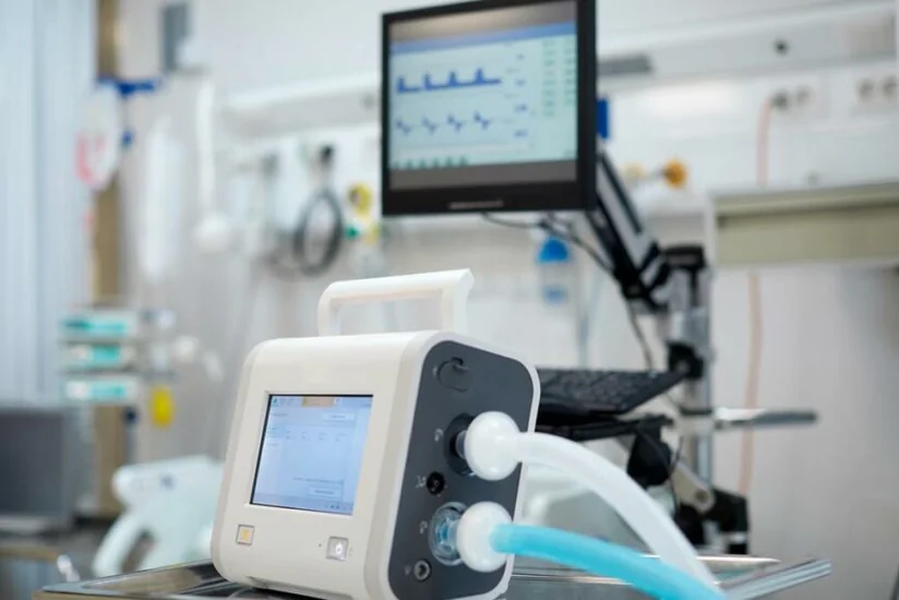 Qənirə Paşayeva süni nəfəs aparatına qoşulub