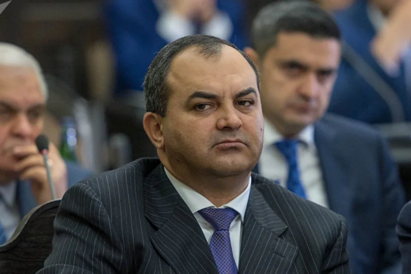 Yerevanda etiraz aksiyası iştirakçıları baş prokurorun istefasını tələb edirlər