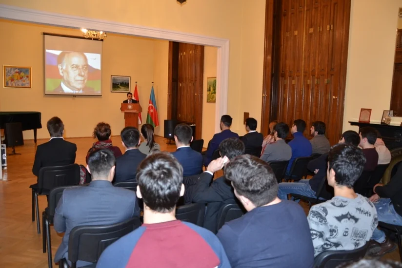 Macarıstanda ulu öndər Heydər Əliyevin anım mərasimi keçirilib