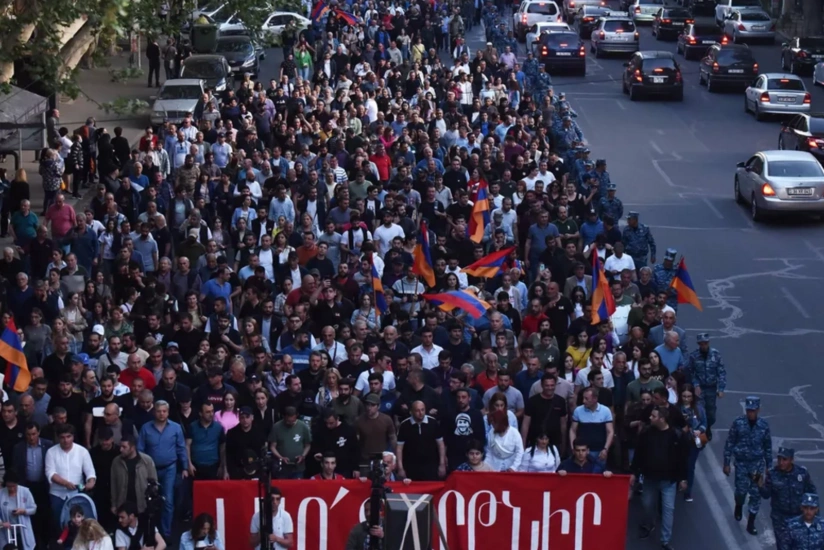 Opposition reps block restaurant in Yerevan where EU diplomats dined