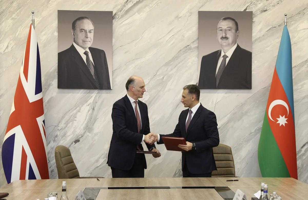Azerbaijani, British officials discuss Middle Corridor 
