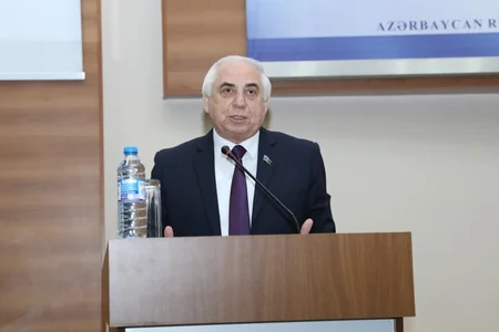Yasamalda 57 nəfərə YAP-ın üzvlük vəsiqəsi təqdim olunub