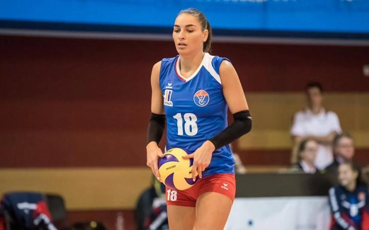 Azərbaycan millisinin kapitanı Macarıstan çempionu olub