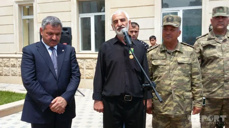 İgidliyə görə ​medalı şəhidin atasına təqdim edilib