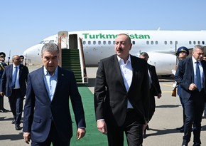 Qurbanqulu Berdiməhəmmədov Füzuli rayonuna gəlib, Prezident İlham Əliyev qarşılayıb