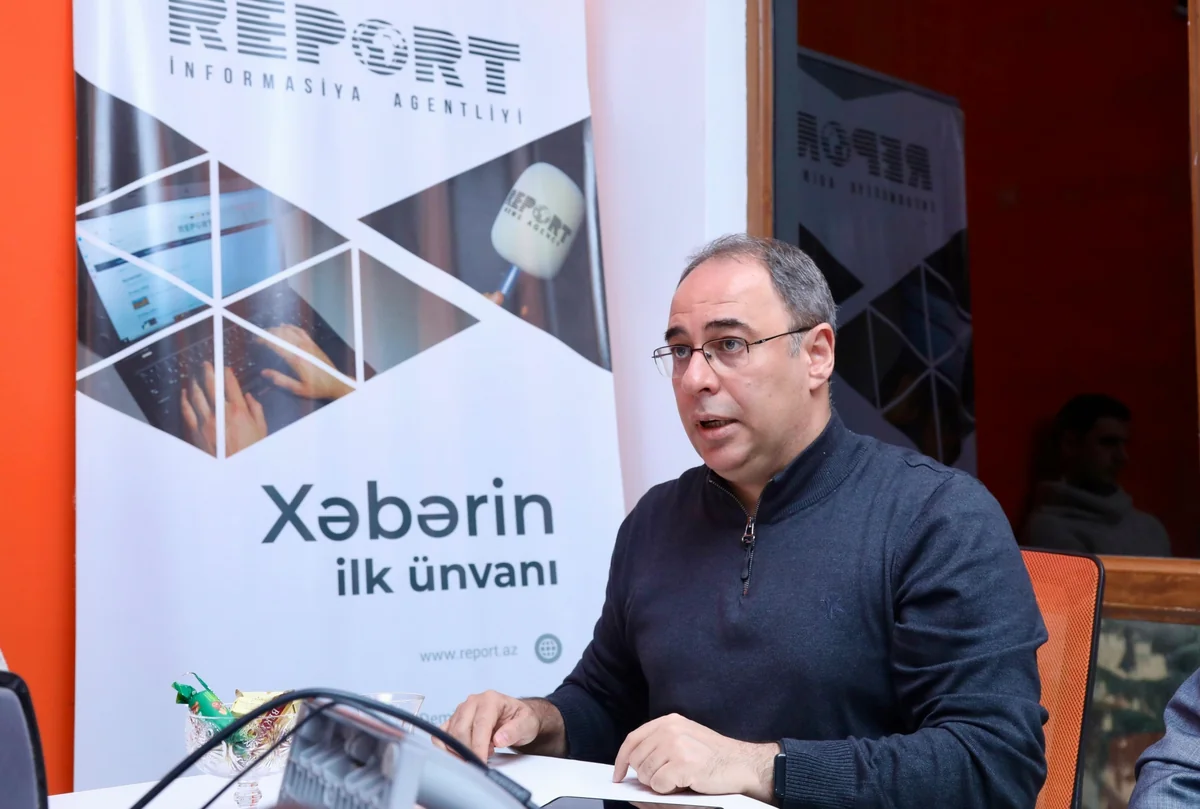 Anar Əzizov Report Media Məktəbində: Xəbər oxucunu yormamalıdır