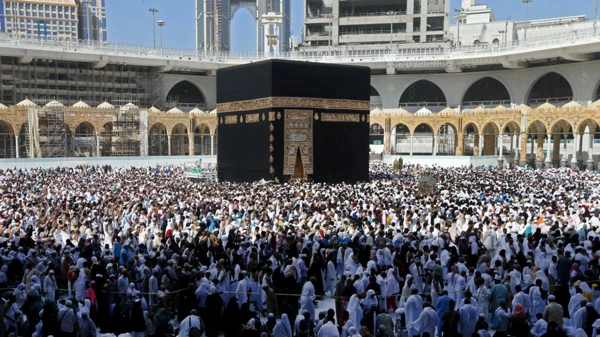Saudi Arabia introduces new restrictions on visiting Mecca during Hajj