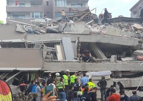 İzmirdə 3 yaşlı uşaq 65 saat sonra dağıntılar altından xilas edilib