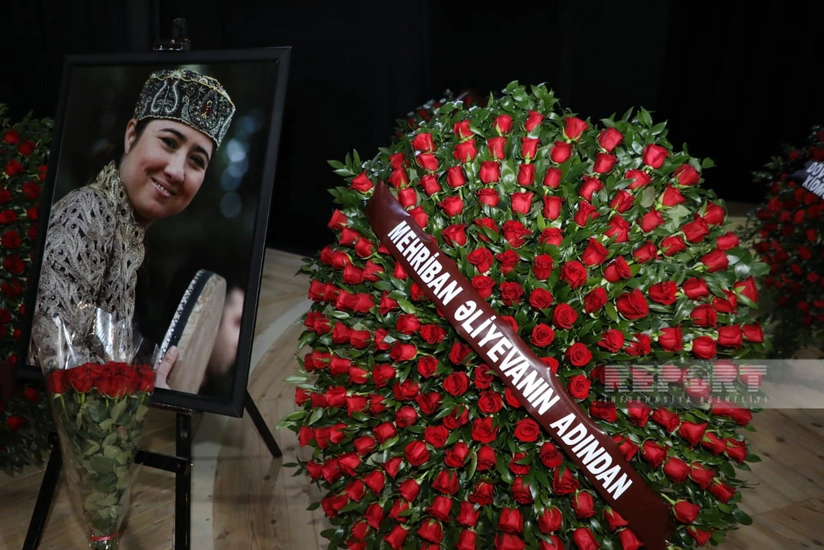 Birinci vitse-prezident Mehriban Əliyeva Aygün Bəylərin vida mərasiminə əklil göndərib