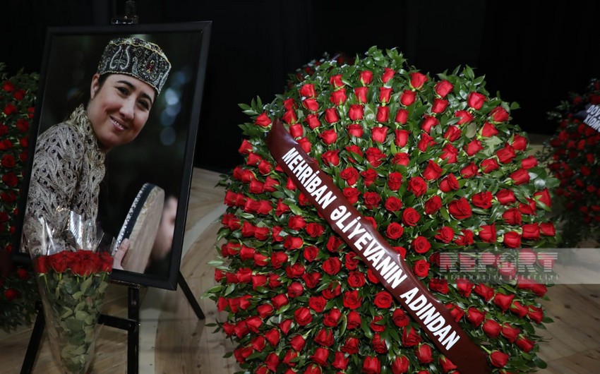 Birinci vitse-prezident Mehriban Əliyeva Aygün Bəylərin vida mərasiminə əklil göndərib