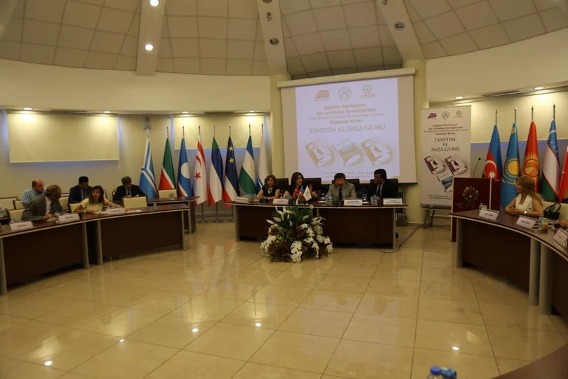 ​Ankarada “Müasir Azərbaycan ədəbiyyatı” antologiyasının təqdimatı olub