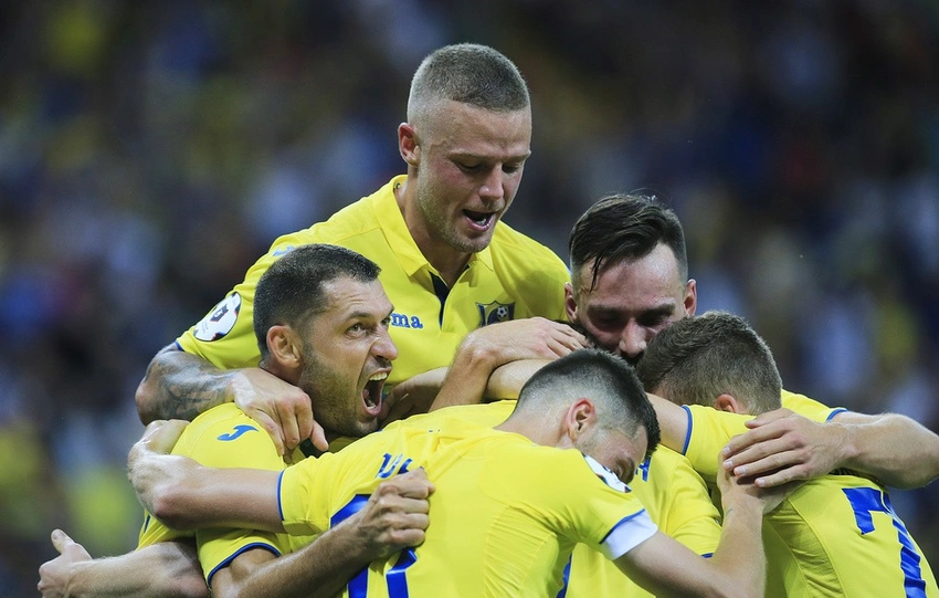 Azərbaycanlı futbolçunun çıxış etdiyi Rusiya klubunun səhmləri hərraca çıxarılıb