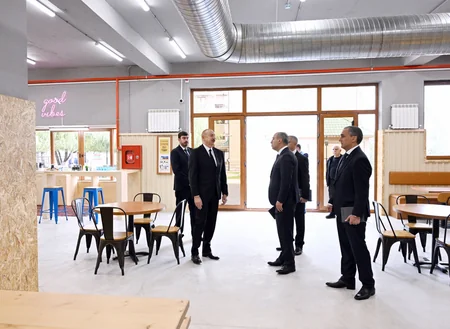 Prezident Xankəndidə Qarabağ Universitetinin tələbə yataqxanasının təmirdən sonra açılışında iştirak edib - YENİLƏNİB