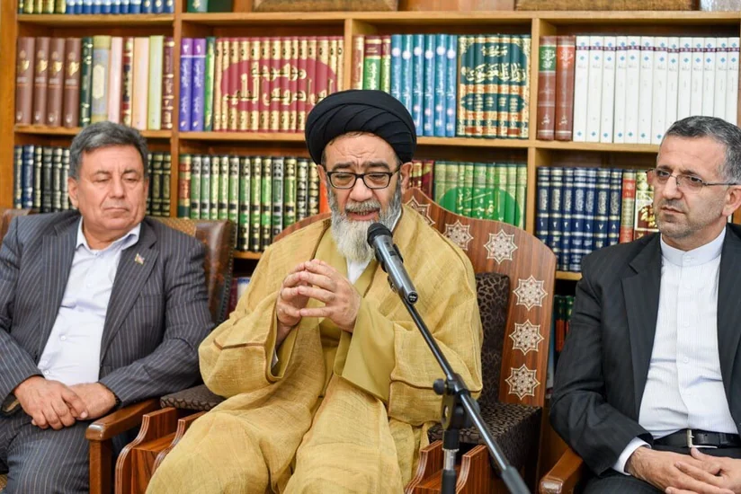 Təbrizin imam cüməsi: Azәrbaycanın yeri bizim qәlbimizdә hәr zaman yüksәkdir