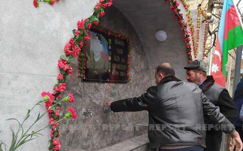Gəncədə Vətən müharibəsi şəhidinin adına inşa olunan bulağın açılışı olub