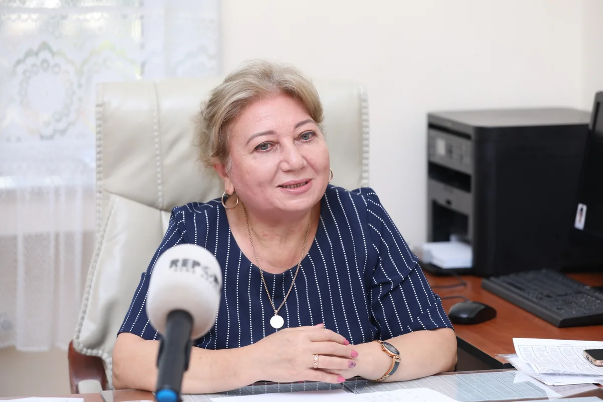 36 ilin pedaqoqu: Şagirdlərimə həmişə övladlarıma arzuladığım müəllim kimi olmağa çalışmışam - MÜSAHİBƏ