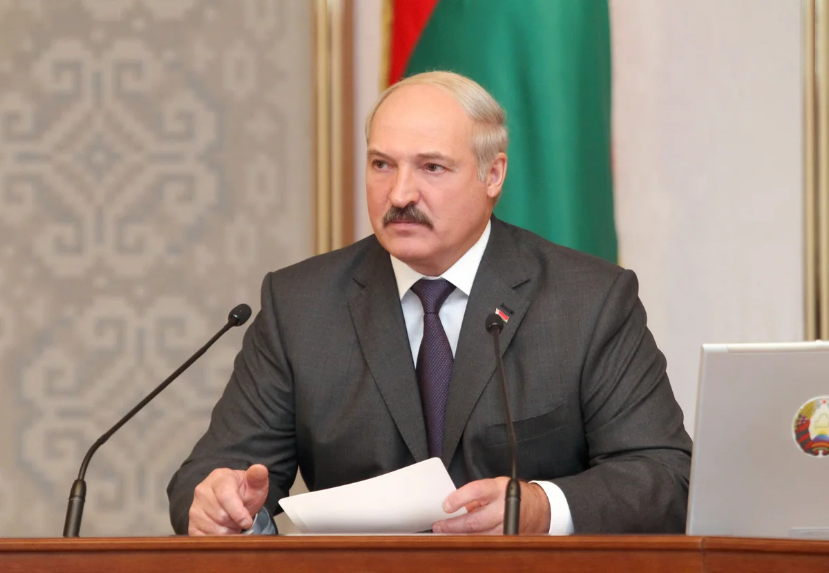 Лукашенко поздравил Зеленского с победой на выборах