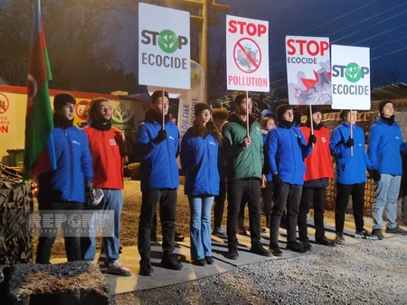 Акция протеста на дороге Ханкенди-Лачын с продолжается и в ночные часы