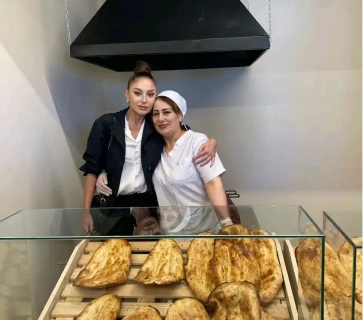 Mehriban Əliyeva Zəngilanın Ağalı kəndindəki çörək sexindən paylaşım edib