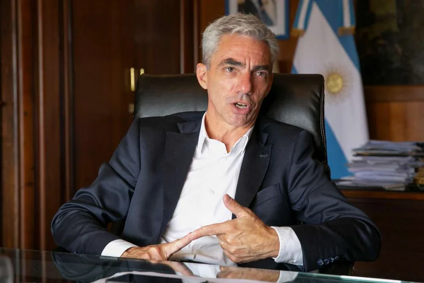 Argentinanın nəqliyyat naziri yol qəzasında həlak oldu