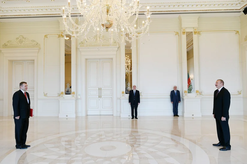 President Ilham Aliyev receives credentials of incoming Czech ambassador