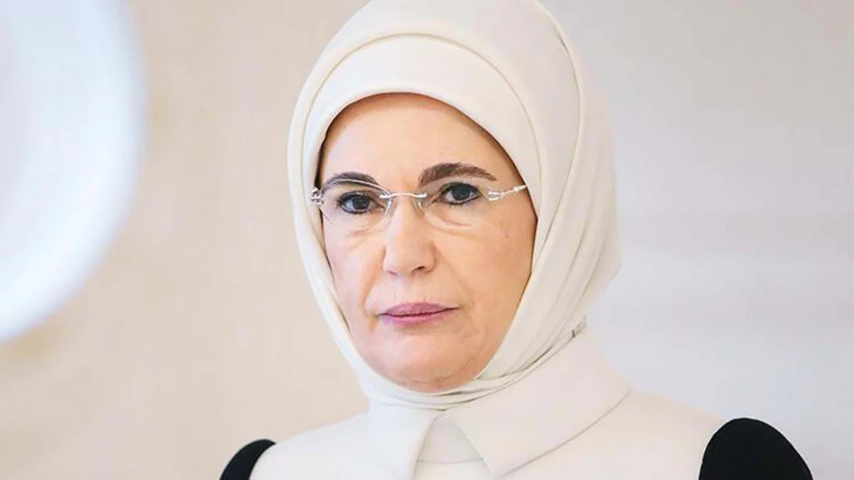 Ərdoğanın xanımı Hatayda baş verən zəlzələlərlə bağlı paylaşım edib