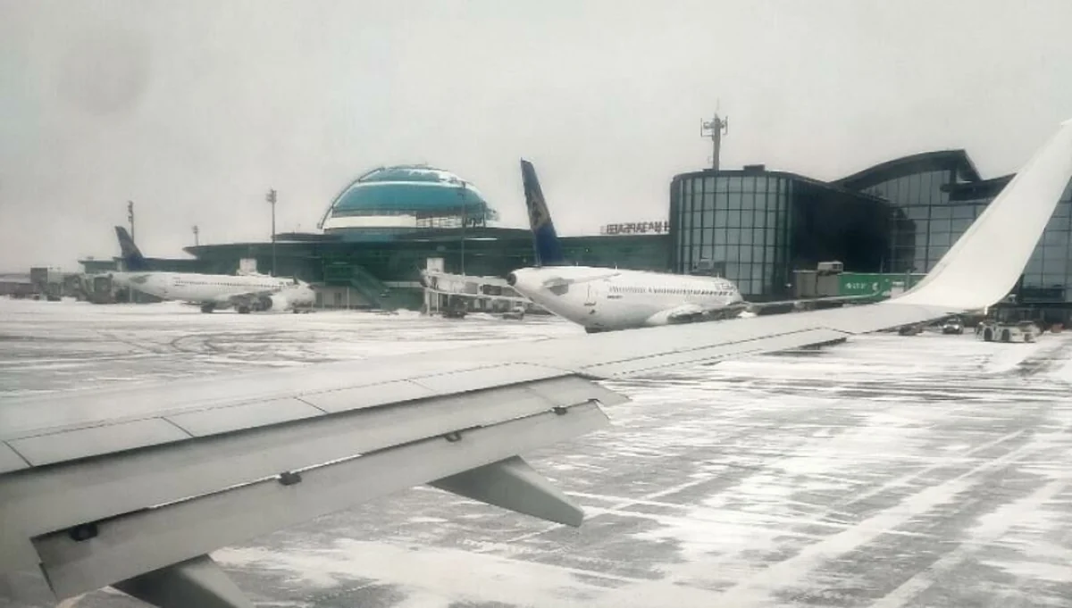 В аэропорту Астаны из-за сильного ветра отменили 15 рейсов