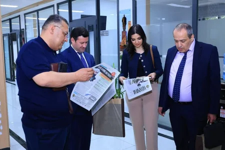 Azerbaijani journalists familiarize themselves with work of press service of Uzbek Defense Ministry