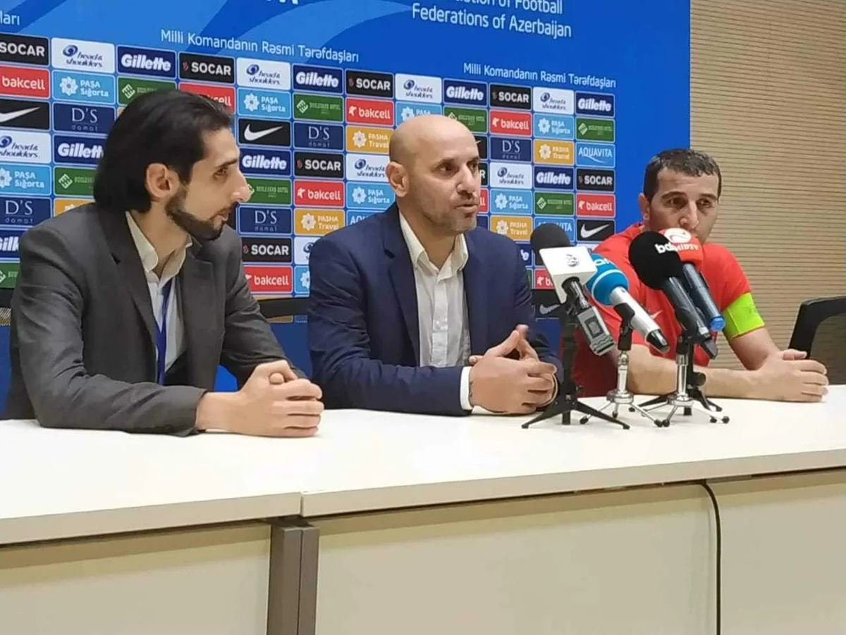 Azərbaycan millisinin baş məşqçisi: Növbəti mərhələ üçün heyətdə dəyişiklik etmək istəyirik