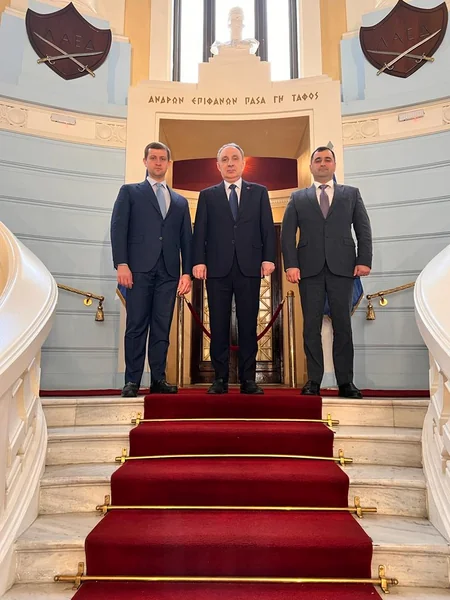 Baş prokuror Yunanıstanda işgüzar səfərdə olub