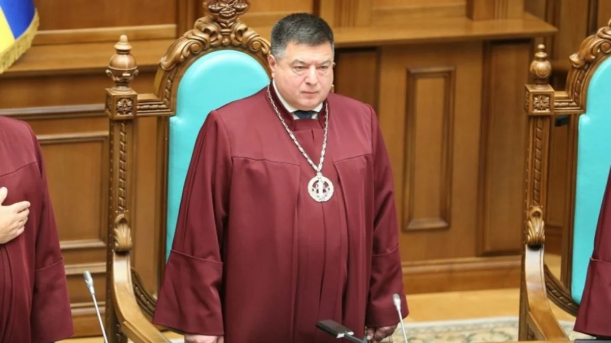 Ukrayna Konstitusiya Məhkəməsinin keçmiş sədri barəsində beynəlxalq axtarış elan edilib