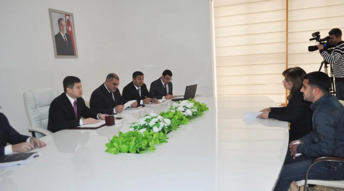 Əmlak Məsələləri Dövlət Komitəsin​in sədri Hacıqabulda vətəndaşları qəbul edib